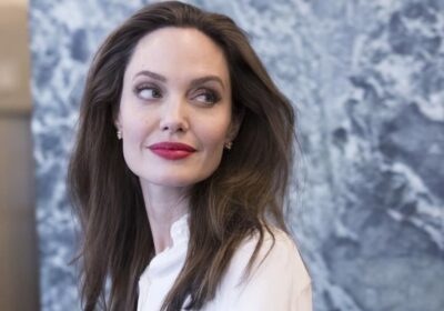 Angelina Jolie Net Worth 2022 – Life, Career, Earnings